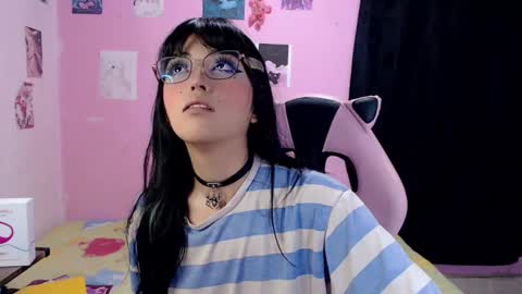 Alejandra Independent model online show from February 27, 9:32 am