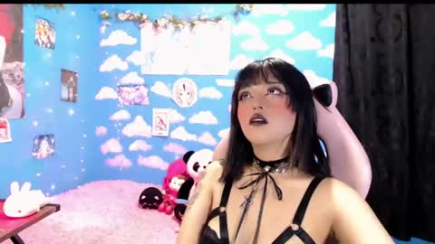 Alejandra Independent model online show from April 18, 10:41 am