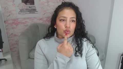 Snapshot of tamara_brown_t chatting on November 18, 2:28 am Tamara online show from November 18, 2:28 am