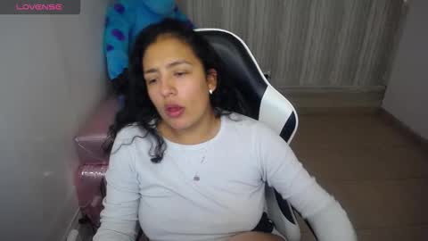 Snapshot of tamara_brown_t chatting on December 4, 2:43 am Tamara online show from December 4, 2:43 am