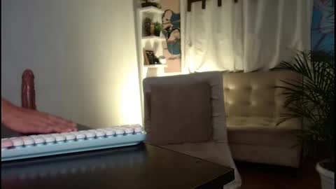 Snapshot of tamara_daniels chatting on February 10, 2:30 am Tamara online show from February 10, 2:30 am