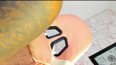 Snapshot of tamara_lubez chatting on November 19, 11:49 pm tamara_lubez online show from November 19, 11:49 pm