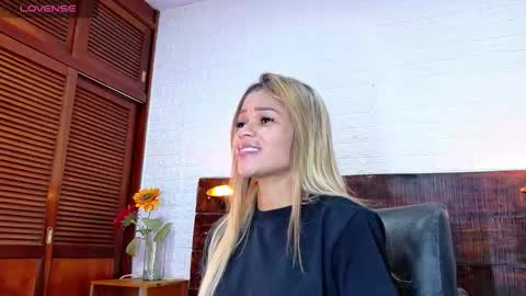    online show from November 9, 2:04 pm