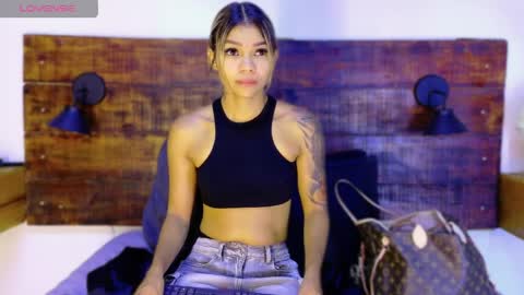    online show from April 9, 10:20 am