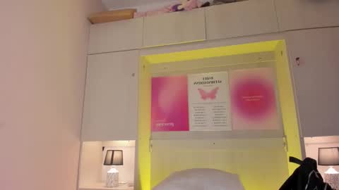 Tami online show from February 6, 8:23 pm