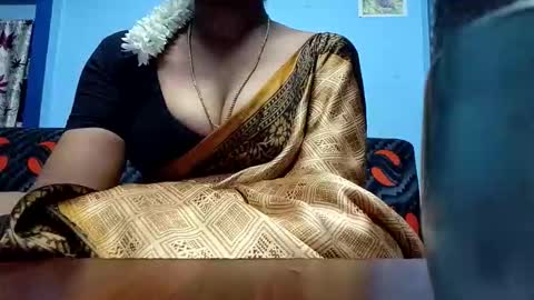 Snapshot of tamilmadhi520 chatting on April 18, 7:07 pm tamilmadhi520 online show from April 18, 7:07 pm