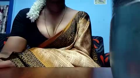 Snapshot of tamilmadhi520 chatting on April 18, 7:58 pm tamilmadhi520 online show from April 18, 7:58 pm