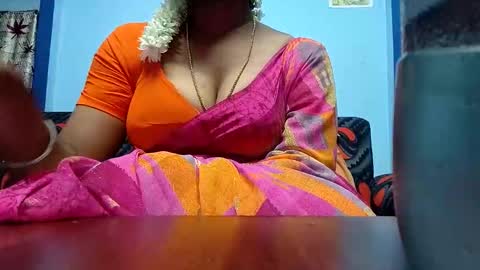 Snapshot of tamilmadhi520 chatting on May 1, 5:50 pm tamilmadhi520 online show from May 1, 5:50 pm