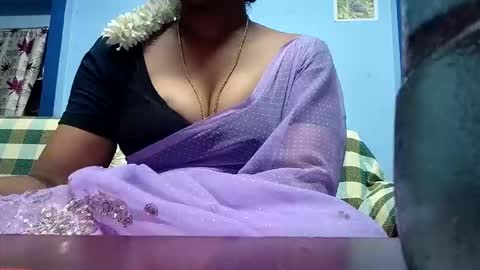 Snapshot of tamilmadhi520 chatting on May 23, 6:01 pm tamilmadhi520 online show from May 23, 6:01 pm