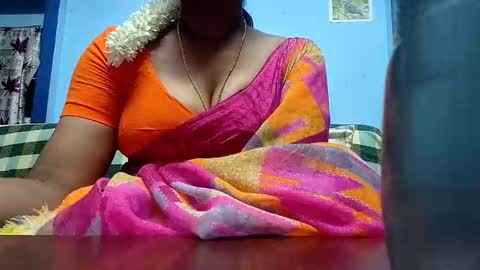 Snapshot of tamilmadhi520 chatting on May 26, 5:53 pm tamilmadhi520 online show from May 26, 5:53 pm