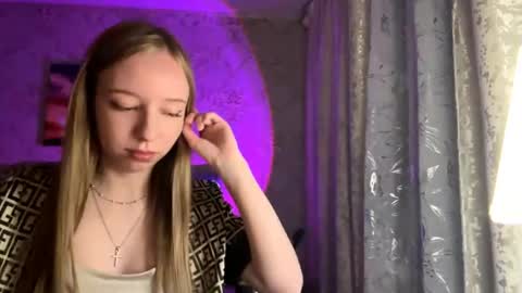 Jenny online show from April 16, 4:30 pm