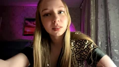 Jenny online show from April 18, 6:01 pm