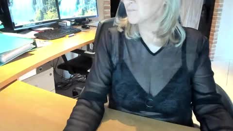 Snapshot of tammy4camfun chatting on February 5, 12:38 pm Tammy online show from February 5, 12:38 pm