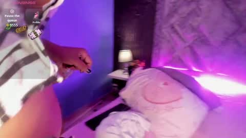 T A M M Y  online show from April 18, 4:16 am