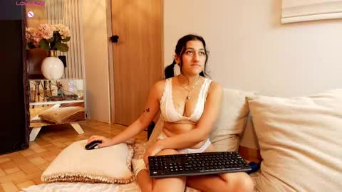 Snapshot of tammys4 chatting on November 6, 2:45 am tammys4 online show from November 6, 2:45 am