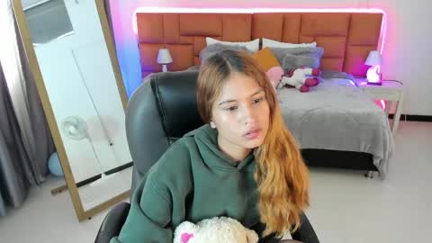 Tamy  online show from April 14, 8:04 pm