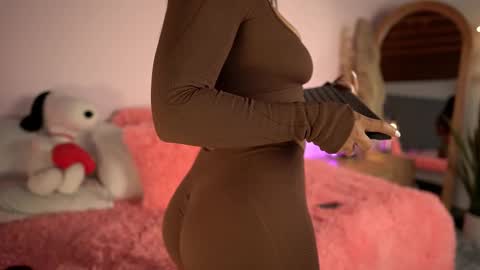 Snapshot of tamy_honey chatting on November 29, 1:41 am Tamy online show from November 29, 1:41 am