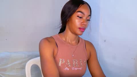 tamylynn online show from April 3, 11:47 pm