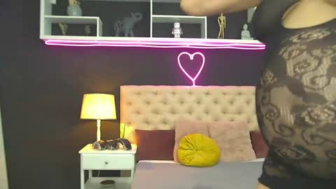 Snapshot of taniakarevina chatting on May 15, 6:31 am Tania Karevina online show from May 15, 6:31 am