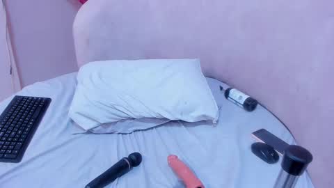 Tania online show from February 22, 2:41 pm