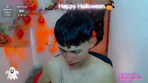 Snapshot of tanjiro_cute chatting on November 1, 10:28 am Andres online show from November 1, 10:28 am
