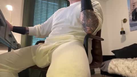 Snapshot of tankguyusa chatting on December 29, 7:11 pm Tank Guy online show from December 29, 7:11 pm