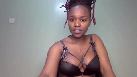 tania online show from December 19, 10:24 am