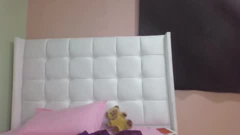 tania online show from December 22, 6:59 pm