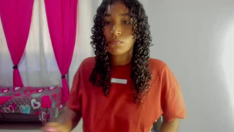 tara_thonson online show from April 15, 5:31 pm