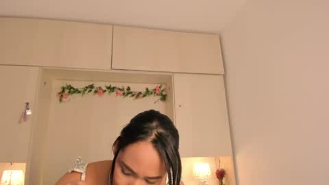  T A R A  online show from April 17, 4:37 am