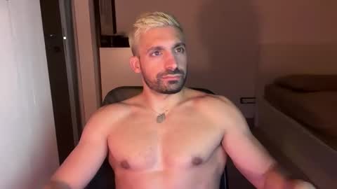 tarquit8 online show from September 12, 9:04 pm