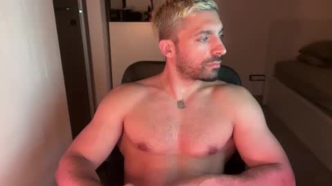 tarquit8 online show from September 24, 8:45 pm