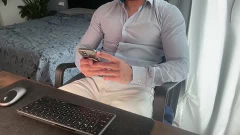 tarquit8 online show from June 2, 10:17 am