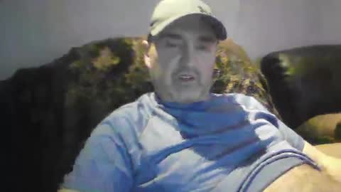 Snapshot of tarzeny77 chatting on February 4, 1:02 am tarzeny77 online show from February 4, 1:02 am