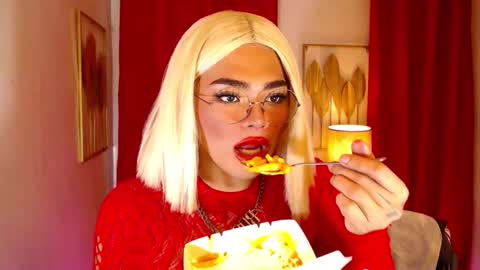 tashaa online show from November 29, 9:56 am