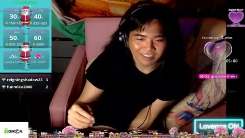 Snapshot of tashakai chatting on November 15, 5:42 pm TashaKai online show from November 15, 5:42 pm