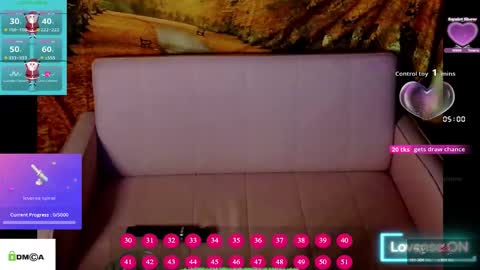 Snapshot of tashakai chatting on November 17, 5:57 am TashaKai online show from November 17, 5:57 am