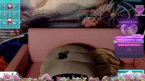 Snapshot of tashakai chatting on December 19, 5:36 am TashaKai online show from December 19, 5:36 am