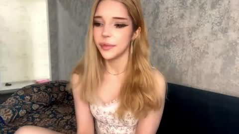 Snapshot of tashinadoncaster chatting on April 19, 8:24 am Viola online show from April 19, 8:24 am