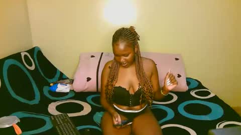 tastie_t online show from October 29, 4:04 am