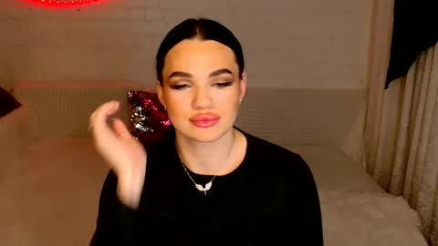 Snapshot of tasty_babyy chatting on December 5, 8:00 pm tasty_babyy online show from December 5, 8:00 pm