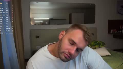 Snapshot of tasty_justin chatting on February 20, 5:12 am My shows 2100500 UTC3 online show from February 20, 5:12 am