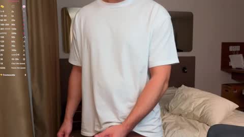 Snapshot of tasty_justin chatting on November 11, 4:12 am My shows 2100500 UTC3 online show from November 11, 4:12 am