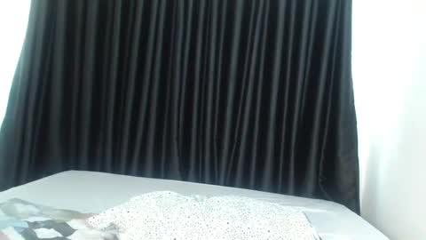 tasty_taliah online show from April 7, 8:48 am