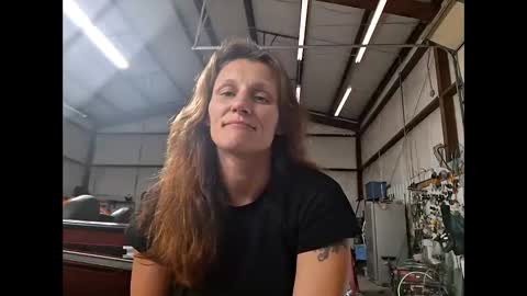 tastypeach6989 online show from April 28, 6:46 pm