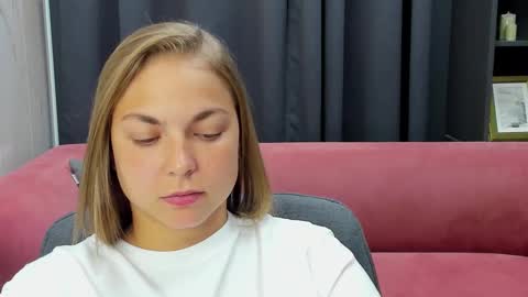 Snapshot of tataflower chatting on October 24, 8:27 pm Tata online show from October 24, 8:27 pm