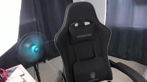 Snapshot of tati_jones chatting on November 4, 7:13 pm Tatiana online show from November 4, 7:13 pm