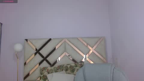 Tati Saldarriaga online show from November 18, 7:18 pm