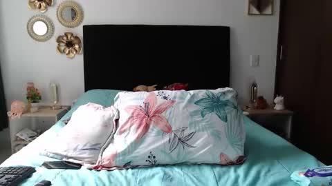 Snapshot of tatiana_monteros chatting on February 6, 8:01 pm tatiana_monteros online show from February 6, 8:01 pm