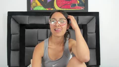 Tati online show from December 30, 2:51 pm